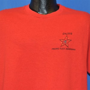 T-shirt Cylons Pacific Fleet Adversary jaren 80, groot