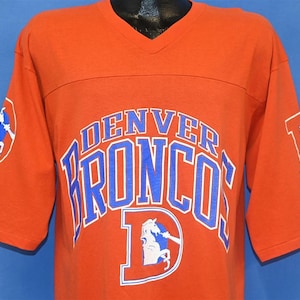90er Jahre Denver Broncos NFL Football Team Orange Jersey T-Shirt mit V-Ausschnitt Large