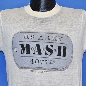 80s MASH 4077th US Army Dog Tag TV Show Distressed t-shirt Small