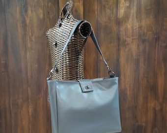 Ready to ship* Ella style Breast Pump Bag for Willow, Elvie, Freestyle, or Spectra 9 pump in Charcoal Faux Leather with Charcoal lining