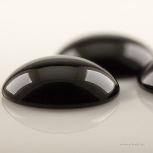 20mm round cabochon in black 2Pcs image 3