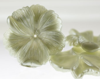 33mm hibiscus blossom in asparagus green 2Pcs