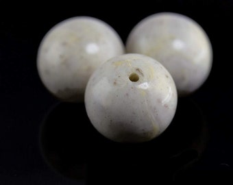 12mm round bead in ivory 4Pcs