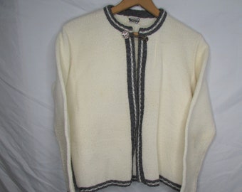 Nordic Look Cardigan Sweater Zip Front Silver Metal Buttons with Chain Size Medium Vintage