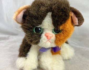 Tyco Kitty Kitty Kittens Baby Calico Plush Cat Animal Rattles Purrs with Purple Ribbon Tie 1995