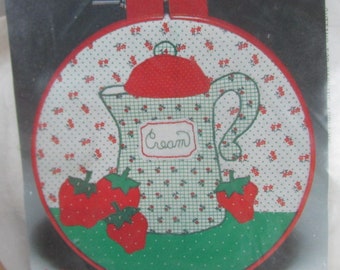 Strawberries and Cream Wall Hanging Kit NEW 14" Hoop Appliques Quilting Sealed Hoop-La Vintage 1982