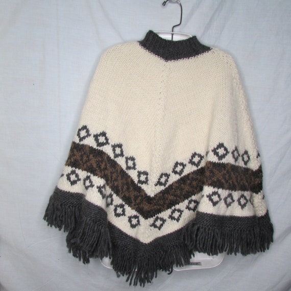 Hand Knit Fringed Shawl Poncho Metal Buttons Vint… - image 6