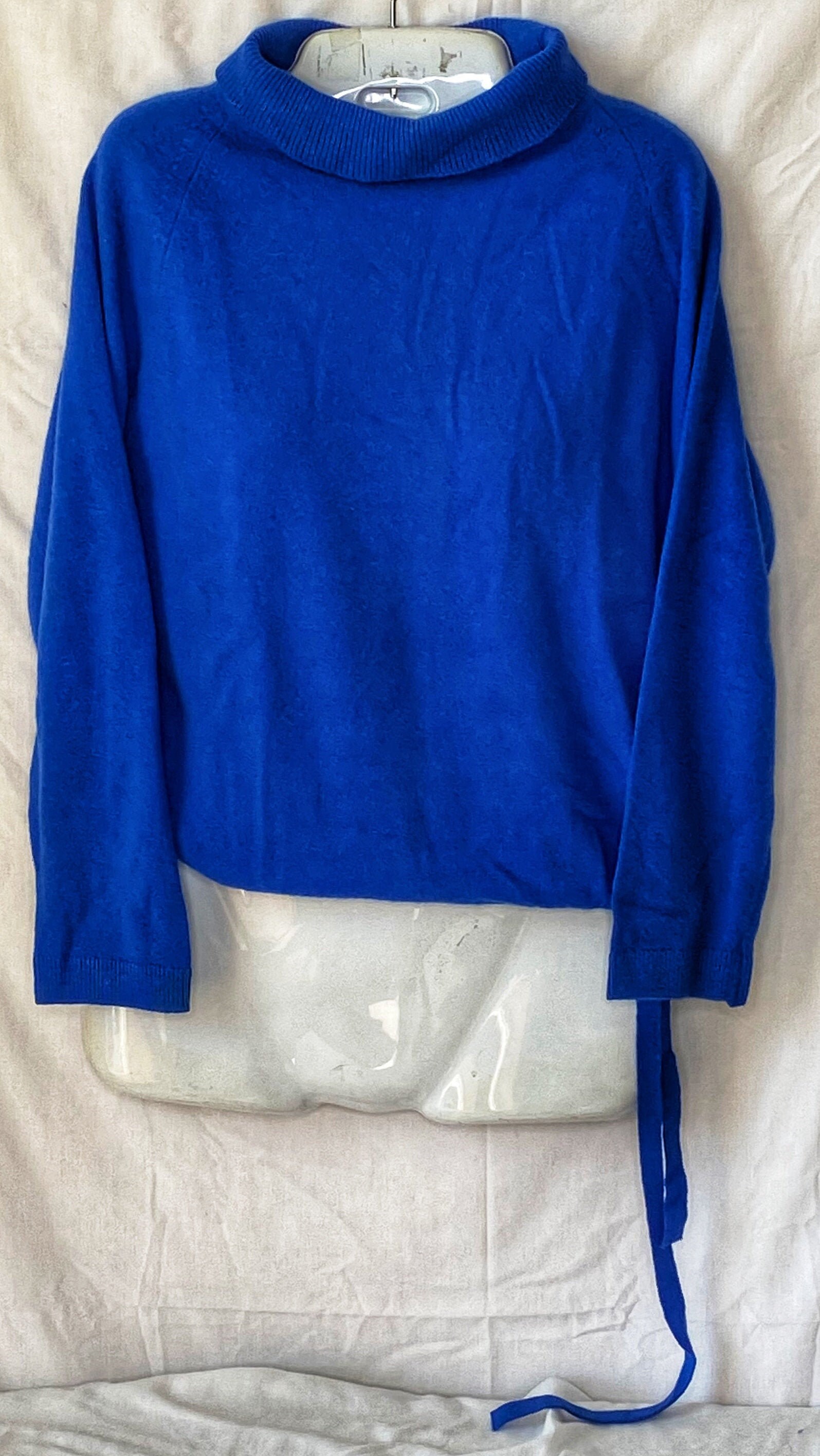 adolladaystl Garland Dream Spun Blue Pullover Sweater Cinch Waist Tie Vintage Made in USA