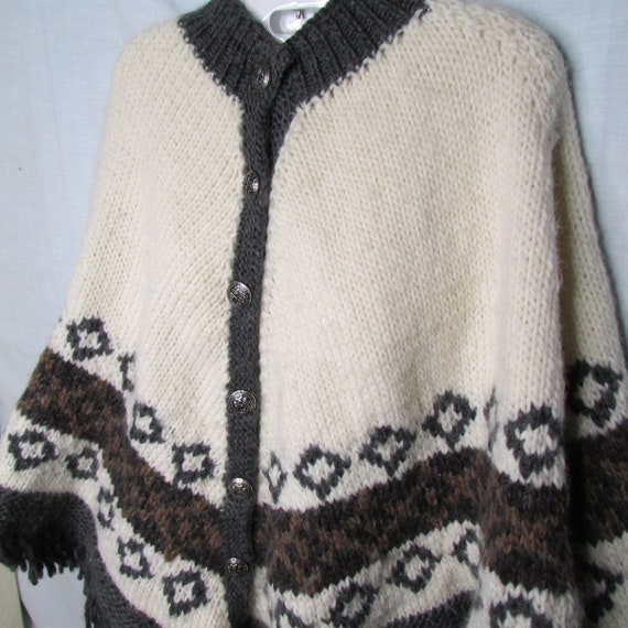 Hand Knit Fringed Shawl Poncho Metal Buttons Vint… - image 2