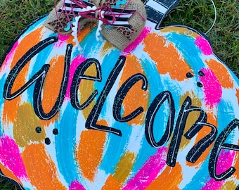 Pumpkin Door Hanger, Wood pumpkin door hanger, welcome door hanger, fall door hanger, thanksgiving door hanger, Halloween door hanger