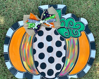 Fall door hanger, Pumpkin door hanger, Halloween door hanger, Thanksgiving door hanger, personalized wood door hanger fall, wood door hanger