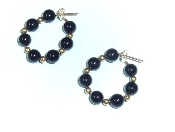 Vintage Black Onyx 14K Gold Bead Hoop earrings - image 6