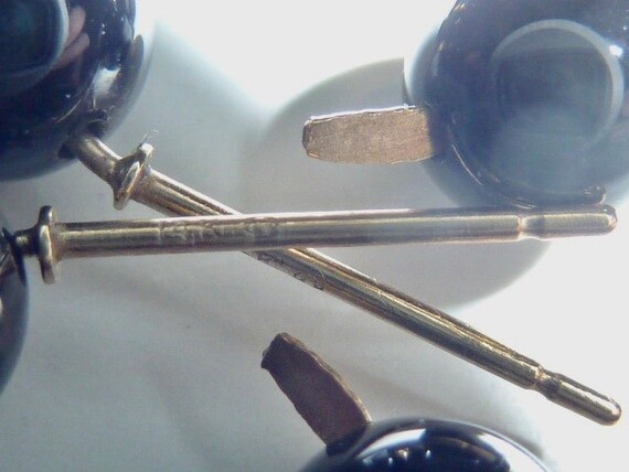 Vintage Black Onyx 14K Gold Bead Hoop earrings - image 10