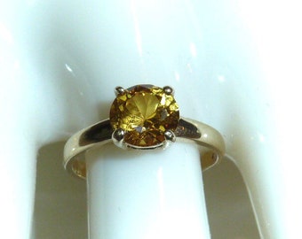 Vintage Citrine 10K Yellow Gold Solitaire Ring 1 Carat
