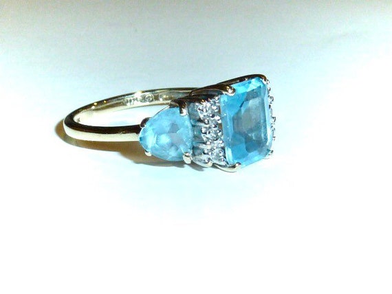 Vintage Blue Topaz 10 K Gold Ring Emerald Cut Gem… - image 4