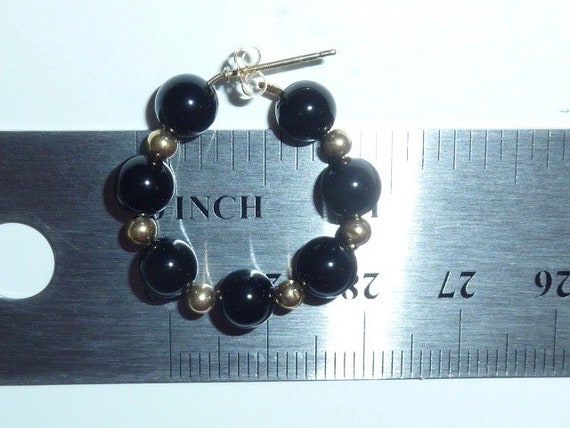 Vintage Black Onyx 14K Gold Bead Hoop earrings - image 9