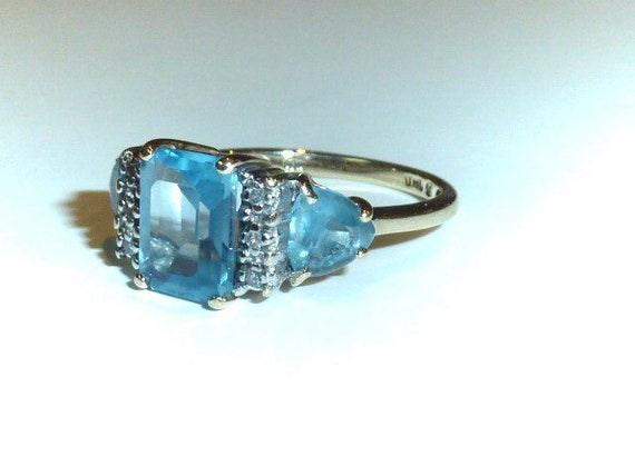 Vintage Blue Topaz 10 K Gold Ring Emerald Cut Gem… - image 3