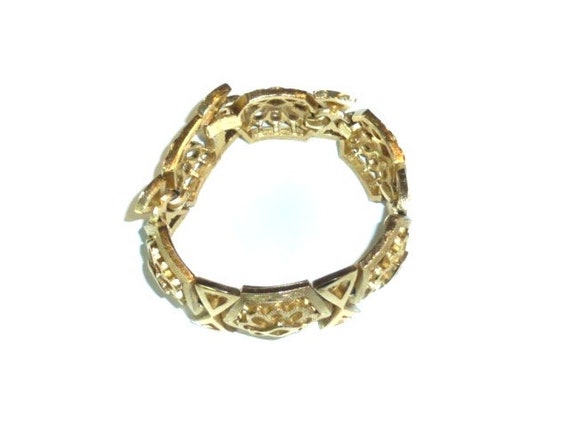 Vintage TRIFARI Wide Gold Tone Filigree Bracelet - image 5