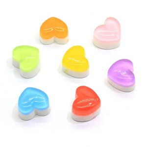Groothandel bulk kopen 100 stuks nep prop REALISTISCH Jelly Heart Snoepjes Nepvoedsel Gemengde Snoephars Plaksteen 3D 17 mm