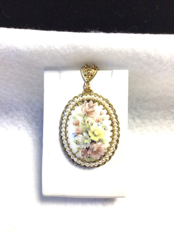 W germany flower Gem