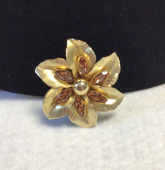 Brown Stone Flower Brooch - image 2