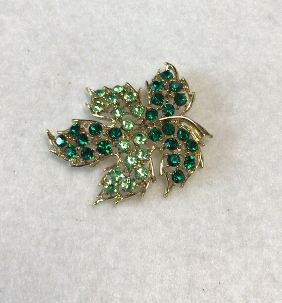 Vintage Green Leaf Brooch - image 2