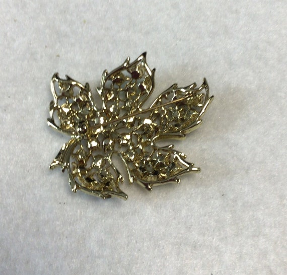 Vintage Green Leaf Brooch - image 4