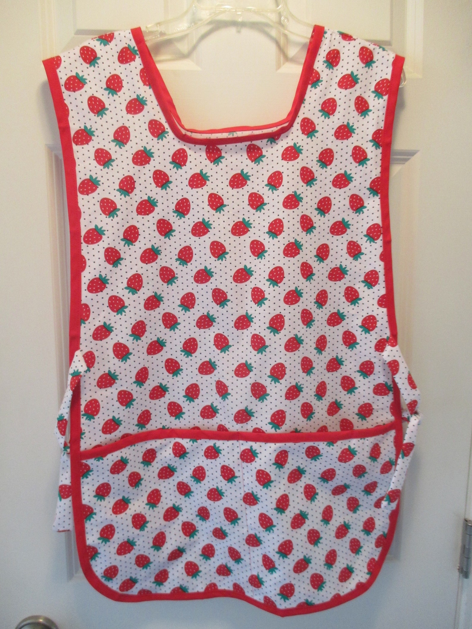 Strawberry Black Apron