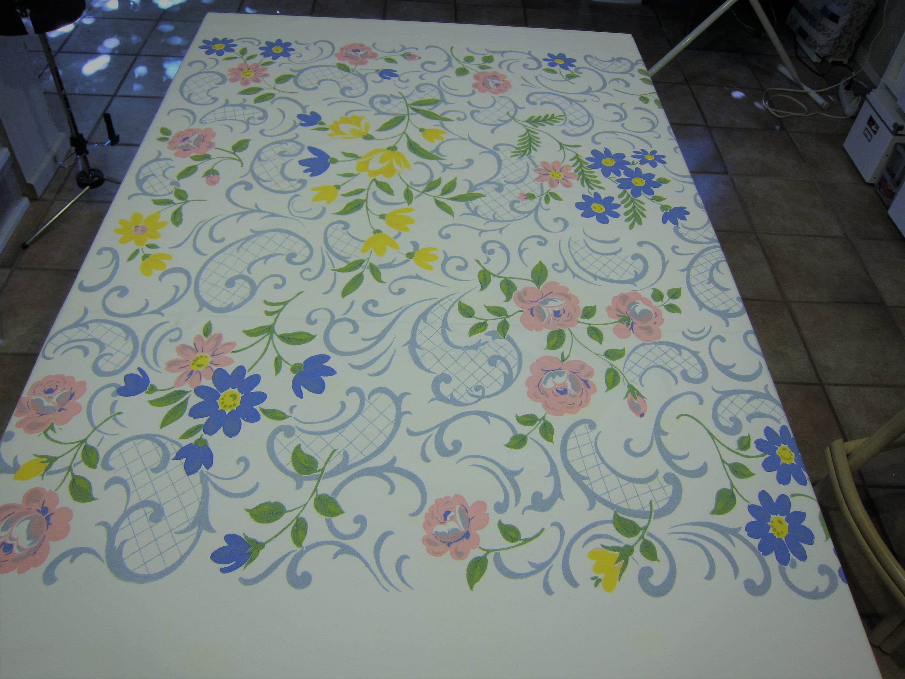 Vintage Floral Tablecloth, Asymmetrical Pattern, Bright Colors, Very Good Condition. Rectangle Shape