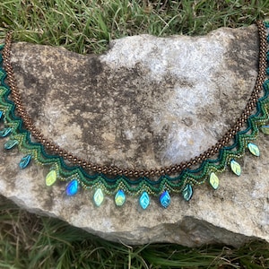 Moss-Walker nature necklace