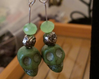 Green Crystal Skull Earrings, Green Witchy Earrings, Skull Earrings, Halloween Earrings, Skull Steampunk Earrings, Green Tribal Earrings