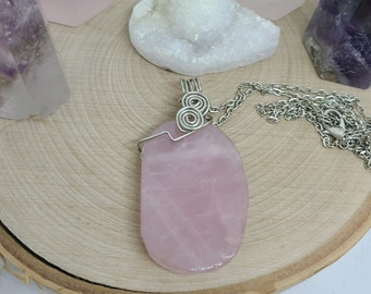 Rose Quartz Necklace, Rose Quartz Pendant, Rose Quartz Crystal, Empath Protection Amulet,Rose Quartz Wirewrapped Jewelry,Rose Quartz Crystal