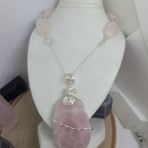 ROSE QUARTZ CRYSTAL Necklace, Rose Quartz Stone Necklace, Rose Quartz Boho Necklace, Rose Quartz Chakra Healing Crystal Jewelry, Birthstone