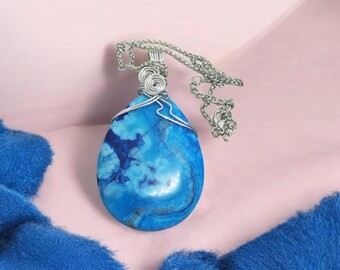 Blue Agate Necklace, Blue Agate Pendant Necklace, Blue Agate Slice,Blue Agate Crystal Necklace,Agate Crystal Pendant,Agate Gemstone Necklace