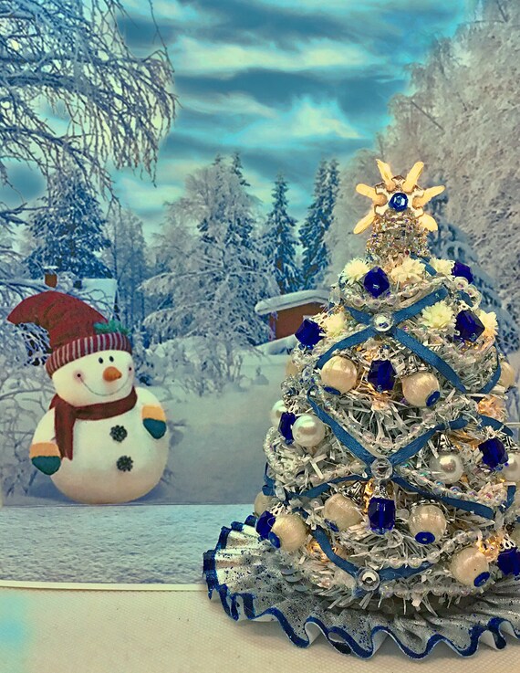dollhouse lighted christmas tree
