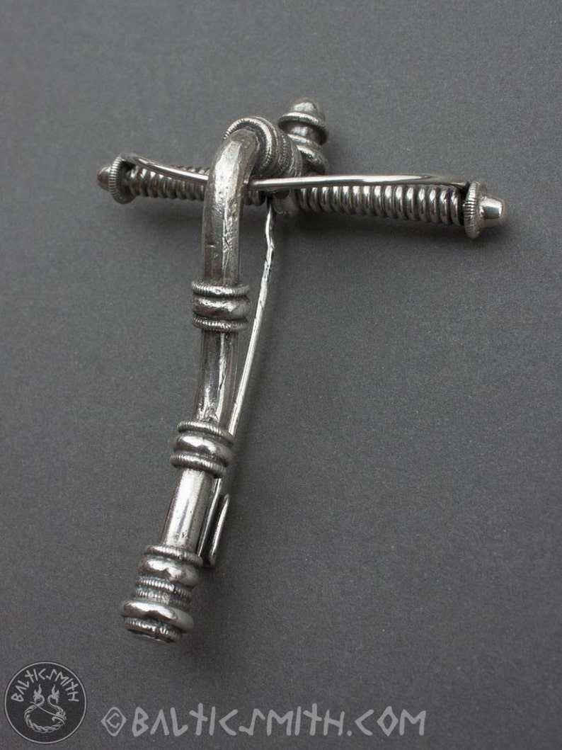 Early Iron Age ca. 200 400 C.E. crossbow fibula, Couronian, in sterling silver image 3