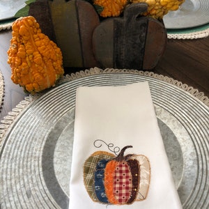 Embroidered Pumpkin Napkins: Farmhouse Thanksgiving Decor, Set of 4