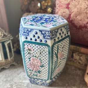 Vintage Chinoiserie plant stand floral painted porcelain Asian pottery 12.25 inch