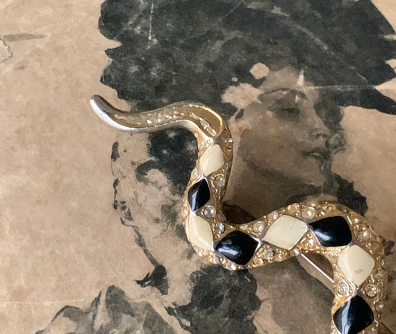 Vintage snake brooch rhinestone and enamel pin go… - image 6
