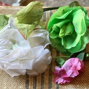 Vintage millinery flowers shabby salvaged craft hat corsage flowers