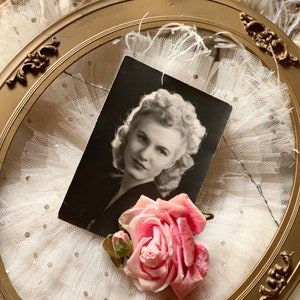 Vintage gold frame shabby oval wood picture frame 14 x 17 inch