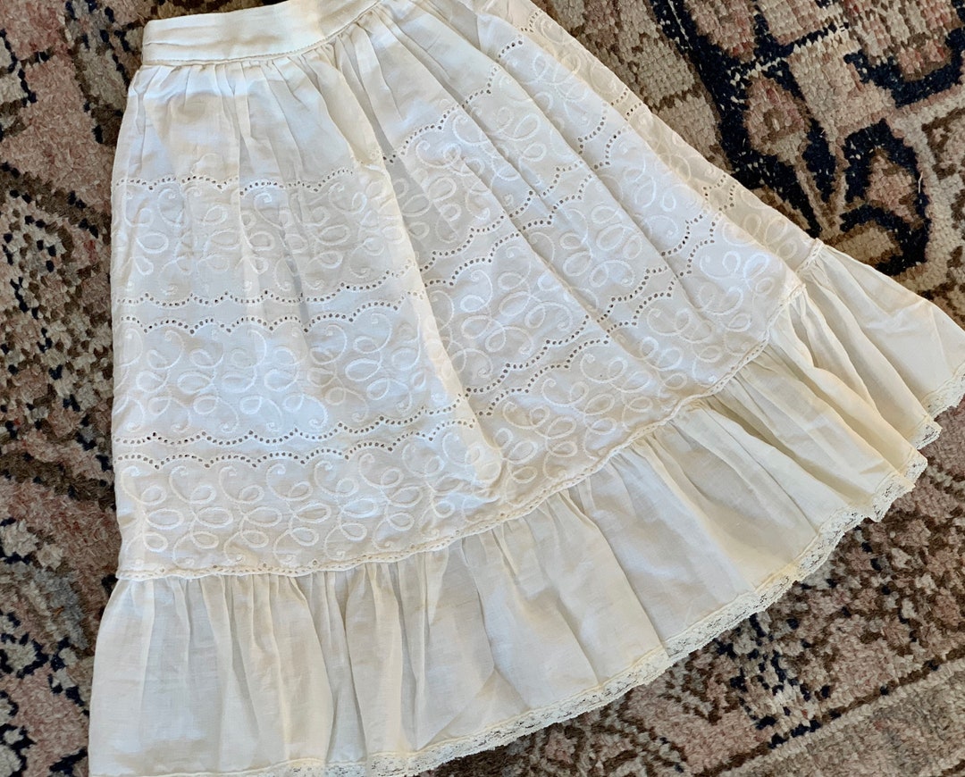 Vintage Doll Skirt Old Cotton Eyelet Lace Doll Clothing Underskirt 16