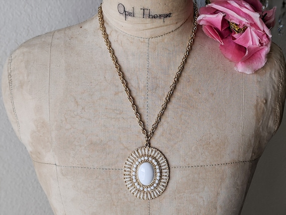 Vintage pendant necklace gold toned metal white r… - image 2