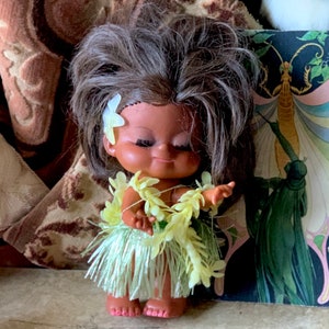 Vintage hula girl doll retro Hong Kong rubber vinyl girl doll 6.5 inch tall