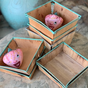 Vintage set berry baskets shabby thin wood mini strawberry boxes lot