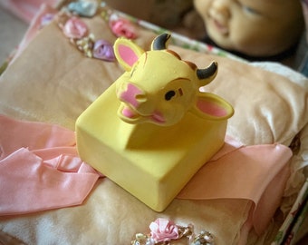 Vintage squeaky toy cow Alan Jay rubber squeaker miniature squeak animal block 3 inch tall
