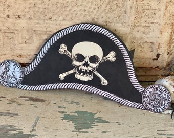 Vintage paper pirate hat Halloween party hat skull bones decoration 14.5 inch long *as-is