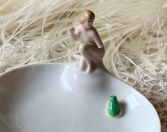 Vintage miniature bathing beauty with frog tray mini porcelain dish 3.5 inch *missing arm as-is*