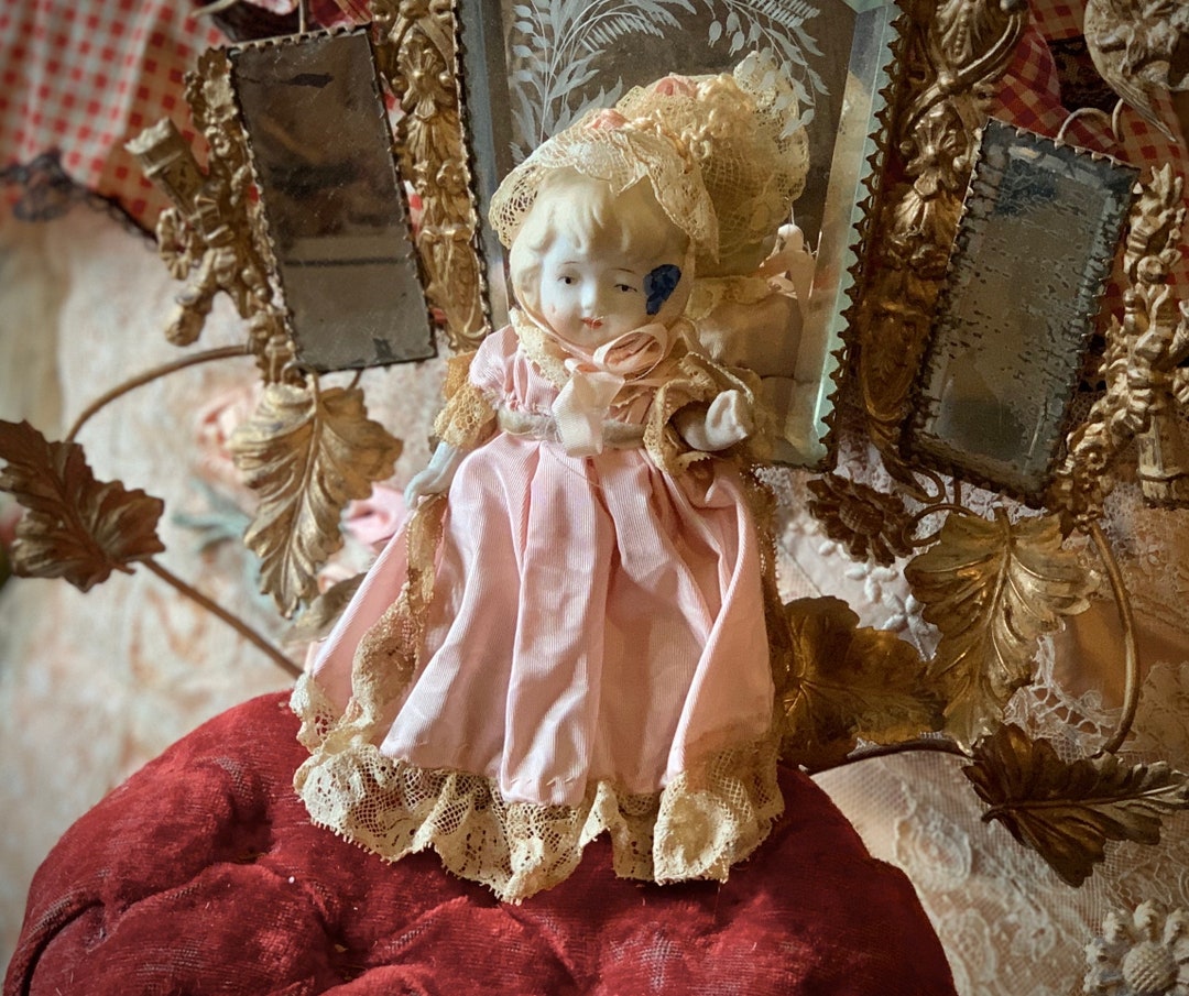 Vintage wall decorations for christmas paper