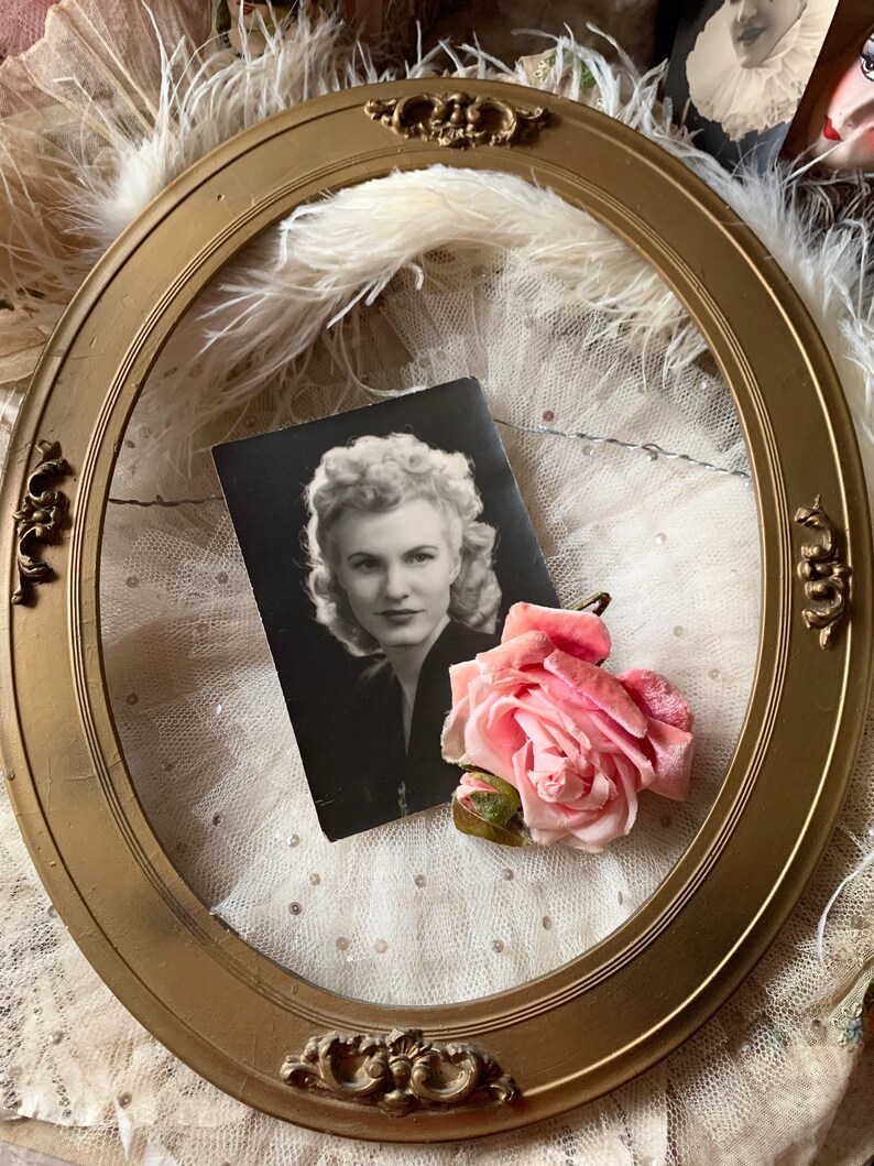 Vintage Gold Frame Shabby Oval Wood Picture Frame 14 X 17 Inch Etsy